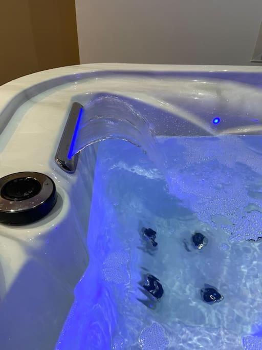 Maison Avec Jacuzzi Orange  Ngoại thất bức ảnh